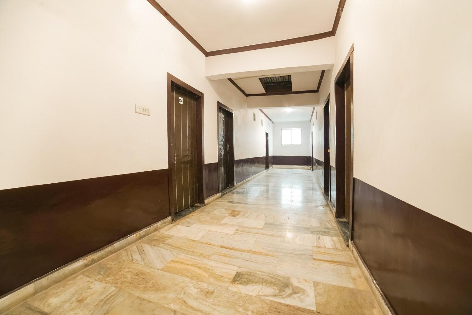 Oyo Hotel Konark Inn Bareilly Exteriör bild