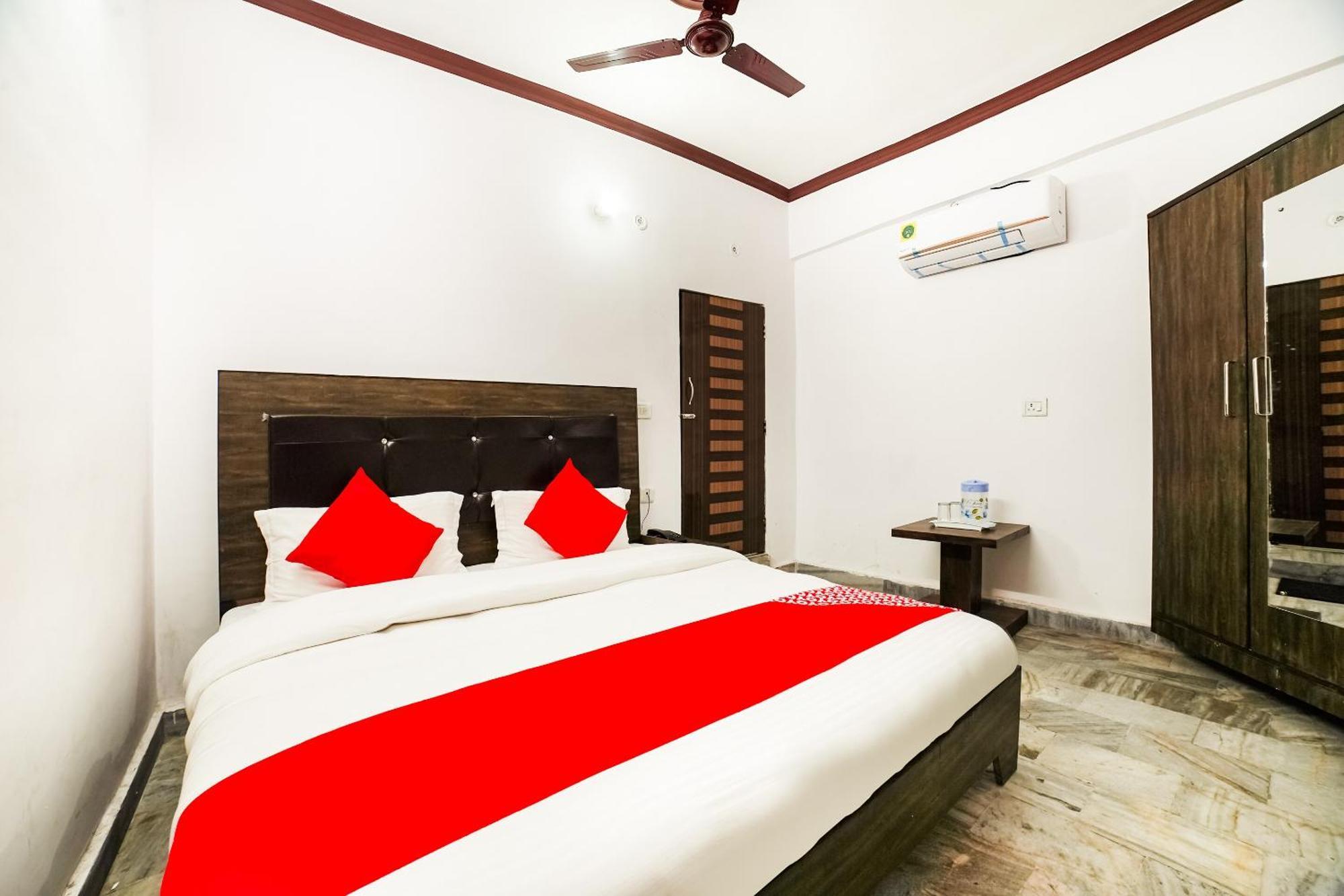 Oyo Hotel Konark Inn Bareilly Exteriör bild