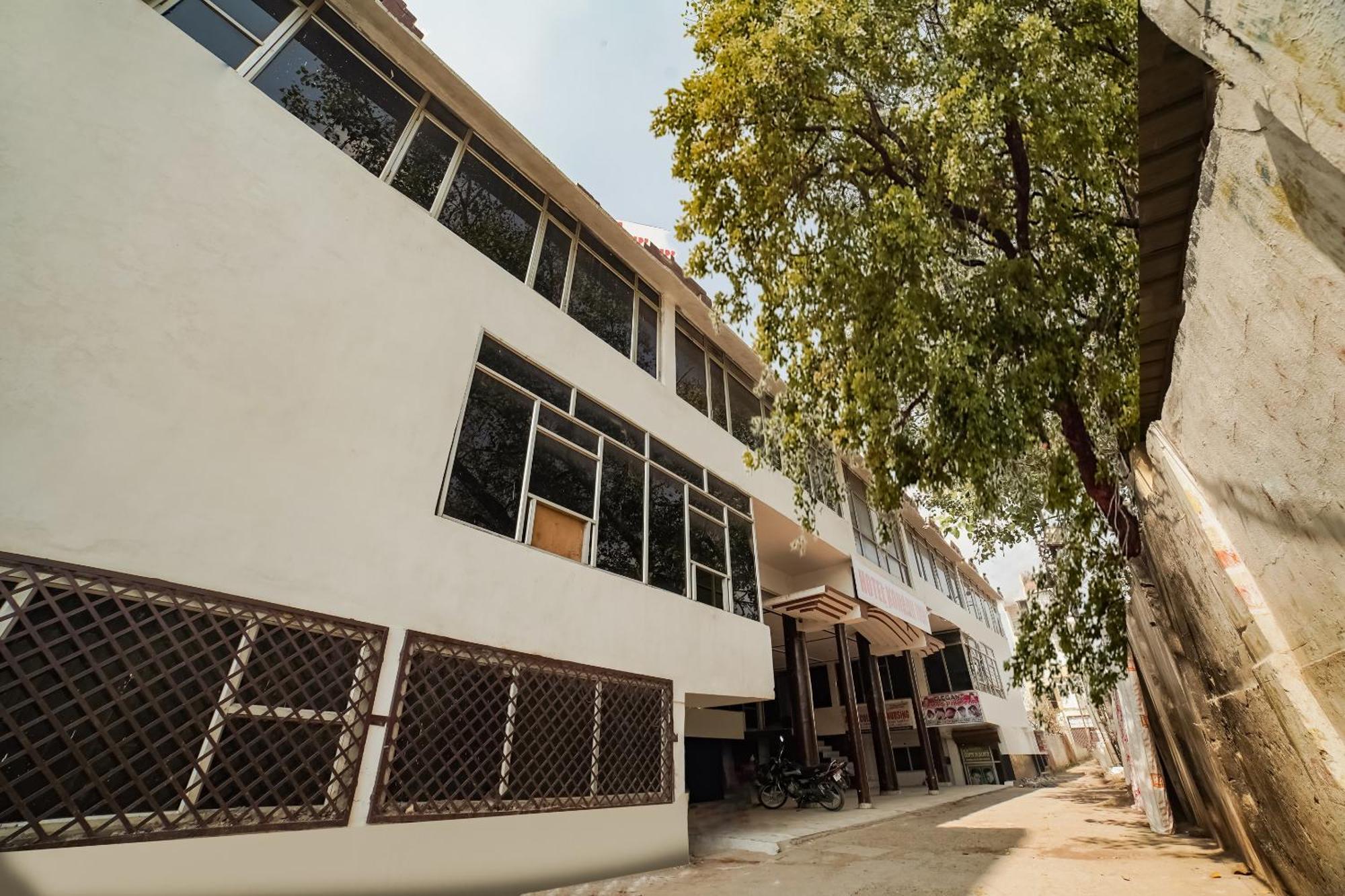 Oyo Hotel Konark Inn Bareilly Exteriör bild